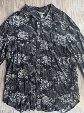 H&M Black Floral Button-Down Shirt with Gray Blooms